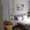 https://cdn-ostrovok-ru-ion.test.edgekey.net/t/100x100/hotel_review/02/63/0263f419e2d584541945a35de57ae2546426a1cb.JPEG