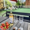 https://cdn-ostrovok-ru-ion.test.edgekey.net/t/100x100/hotel_review/14/8a/148a6912896da029ac05941b5755300fe2b1e6b0.JPEG