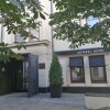 https://cdn-ostrovok-ru-ion.test.edgekey.net/t/100x100/hotel_review/18/9d/189d25709c1ac13eb8b86a5ac671b11999e34d9b.JPEG