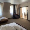 https://cdn-ostrovok-ru-ion.test.edgekey.net/t/100x100/hotel_review/1c/91/1c915fd5fdffed92777cadb366bf7565d3b0f9b3.jpeg