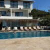 https://cdn-ostrovok-ru-ion.test.edgekey.net/t/100x100/hotel_review/21/df/21df5782b302ee02a67e797c503ccfbc191e55b7.JPEG