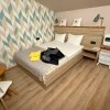https://cdn-ostrovok-ru-ion.test.edgekey.net/t/100x100/hotel_review/24/e4/24e4a284730e78d5c182dbc1e53bf2af3422c33c.JPEG