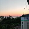 https://cdn-ostrovok-ru-ion.test.edgekey.net/t/100x100/hotel_review/27/bb/27bb61ddeecc7276c1c6b0d0ef408814e2b6ed18.JPEG