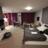 https://cdn-ostrovok-ru-ion.test.edgekey.net/t/100x100/hotel_review/39/87/39871e68dd97ad3c3c5bf062b69ebe872e971eeb.JPEG