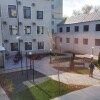 https://cdn-ostrovok-ru-ion.test.edgekey.net/t/100x100/hotel_review/50/b3/50b34fd3419b84564c362b20d5aeee6d69e3b8b9.jpeg