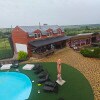 https://cdn-ostrovok-ru-ion.test.edgekey.net/t/100x100/hotel_review/66/07/66074c34ba42bb55c319fa8651f59afc15936e2c.JPEG