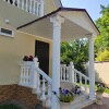 https://cdn-ostrovok-ru-ion.test.edgekey.net/t/100x100/hotel_review/66/5b/665bf0c7eafa877af1c6a977773ae26d5b94bf9d.JPEG
