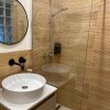 https://cdn-ostrovok-ru-ion.test.edgekey.net/t/100x100/hotel_review/67/7b/677b9df76de4d7b941daf7438ff244d58bd419e4.JPEG
