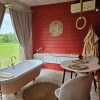 https://cdn-ostrovok-ru-ion.test.edgekey.net/t/100x100/hotel_review/6b/zz/6badfc9a2129c60ed7e27be19946a332cdcb534b.JPEG