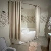 https://cdn-ostrovok-ru-ion.test.edgekey.net/t/100x100/hotel_review/70/d5/70d5824271d706cabc89d84f3594c1c5a04ec1cc.JPEG