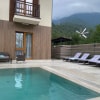https://cdn-ostrovok-ru-ion.test.edgekey.net/t/100x100/hotel_review/71/f8/71f8e0fdb4fa549c57630250e0f49153228dd174.JPEG