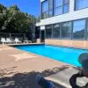 https://cdn-ostrovok-ru-ion.test.edgekey.net/t/100x100/hotel_review/77/42/7742e836d9fb9f8fda7db620776054b047c83f3a.JPEG