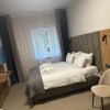 https://cdn-ostrovok-ru-ion.test.edgekey.net/t/100x100/hotel_review/77/c4/77c4bd1d201545bff7ea0f5480329a4851603aee.JPEG