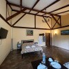 https://cdn-ostrovok-ru-ion.test.edgekey.net/t/100x100/hotel_review/90/b8/90b8ed8a82b8ecb74cd099e71f90141acef929c7.jpeg