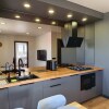 https://cdn-ostrovok-ru-ion.test.edgekey.net/t/100x100/hotel_review/98/1b/981b7d7b7515cfa9241627a8b8177617923ade9a.JPEG
