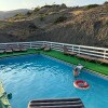 https://cdn-ostrovok-ru-ion.test.edgekey.net/t/100x100/hotel_review/9b/da/9bdaef9be70dc4f02d265bdb38ccb5ef8ba94e72.JPEG