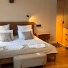 https://cdn-ostrovok-ru-ion.test.edgekey.net/t/100x100/hotel_review/9d/f2/9df23f93e4b1ad2ef77916829a5dd4cf6ae3e9a6.JPEG