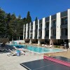 https://cdn-ostrovok-ru-ion.test.edgekey.net/t/100x100/hotel_review/c1/01/c101012c0ea0a3210cae5d8a7a23f365ffe3a734.JPEG