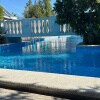 https://cdn-ostrovok-ru-ion.test.edgekey.net/t/100x100/hotel_review/c3/60/c3609a5c342813f57d0baad4451e997f9b0bf879.JPEG