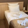 https://cdn-ostrovok-ru-ion.test.edgekey.net/t/100x100/hotel_review/c7/db/c7db21a7e3a8b3c55a38d0687f6c9cdadef61f67.jpeg