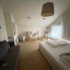 https://cdn-ostrovok-ru-ion.test.edgekey.net/t/100x100/hotel_review/c8/f7/c8f7c28d75cc792360548263508596b0ae6e8bcc.JPEG