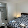 https://cdn-ostrovok-ru-ion.test.edgekey.net/t/100x100/hotel_review/cd/e9/cde985fc5e51ed9152d35e84ed7b101b1d4953e0.jpeg