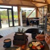 https://cdn-ostrovok-ru-ion.test.edgekey.net/t/100x100/hotel_review/d5/b1/d5b10109142baf017351ce8b26e37c4490cf2116.JPEG