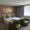 https://cdn-ostrovok-ru-ion.test.edgekey.net/t/100x100/hotel_review/e0/77/e0772786bd81172492b8d3f60773b1c0c358e9b5.JPEG