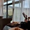 https://cdn-ostrovok-ru-ion.test.edgekey.net/t/100x100/hotel_review/e1/3d/e13d4b8cc899a1f91c4de9919eb68d56be5c856c.JPEG