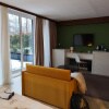 https://cdn-ostrovok-ru-ion.test.edgekey.net/t/100x100/hotel_review/e6/6e/e66ec9519cfe5d535c9f61ee5a43a0f67b311fda.JPEG