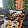 https://cdn-ostrovok-ru-ion.test.edgekey.net/t/100x100/hotel_review/e7/e2/e7e2468aea527ea4be54ea459b59183cbd206e8d.JPEG
