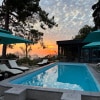 https://cdn-ostrovok-ru-ion.test.edgekey.net/t/100x100/hotel_review/e8/51/e85119a6a79843aa6c781fc6663241b9ba68d1bd.JPEG