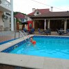 https://cdn-ostrovok-ru-ion.test.edgekey.net/t/100x100/hotel_review/ed/ac/edac8f9f1364fa9abe40e0bffbe6e8013c1da17e.JPEG