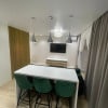 https://cdn-ostrovok-ru-ion.test.edgekey.net/t/100x100/hotel_review/ee/59/ee590b11514bad2078961a8da8799b91a166f697.JPEG