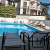 https://cdn-ostrovok-ru-ion.test.edgekey.net/t/100x100/hotel_review/ee/9f/ee9fac3675a67374777181f627f5c7cdd8c872dc.JPEG