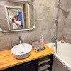 https://cdn-ostrovok-ru-ion.test.edgekey.net/t/100x100/hotel_review/fe/77/fe774c292f7c8ad58f08bb6c288f7372d84eac48.JPEG
