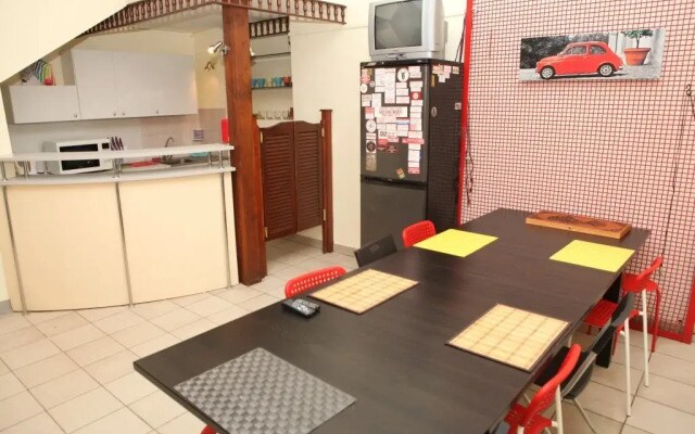 Hostel Garazh