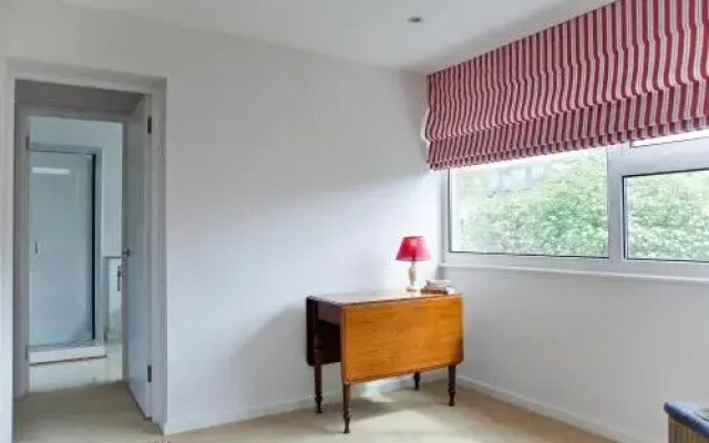 3 Bed House - Putney
