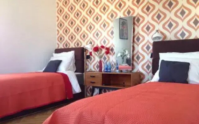 Przystanek Mdm Bed Breakfast
