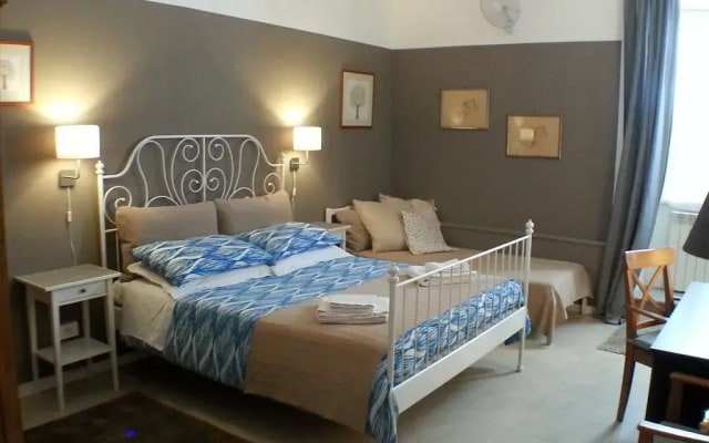 Lilium House