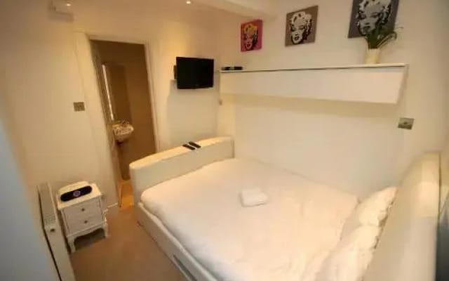 Piccadilly Circus Apartments