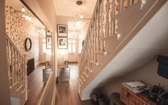 Veeve Interior Designed 4 Bed House Dudley Road Queens Park
