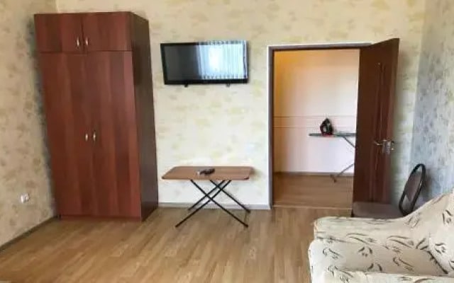 Semeynie Apartments Krymskaya 112