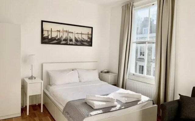 Veeve Flat Ifield Road Kensington