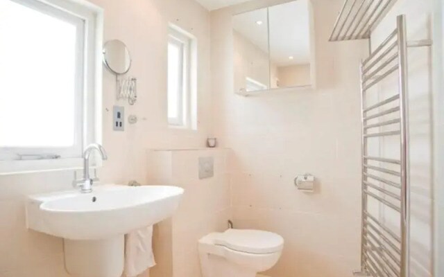 Veeve House Tennyson Road Kilburn