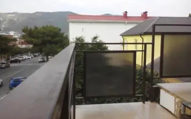 Guesthouse on Sevastopolskoy