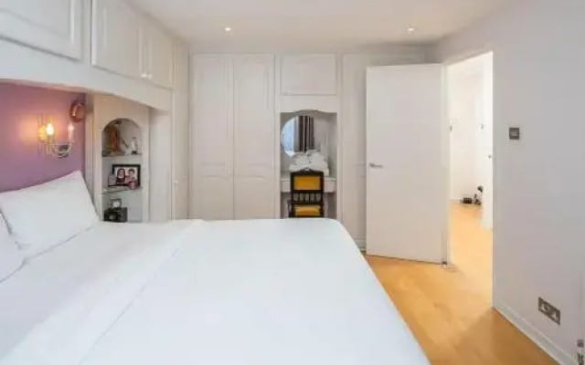 Veeve 1 Bed Flat Brompton Park Crescent Fulham