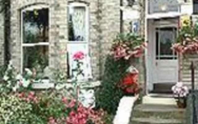 Hillcrest Guest House