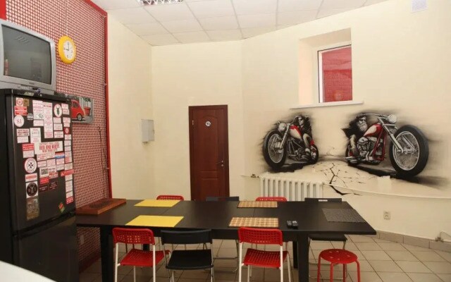 Hostel Garazh