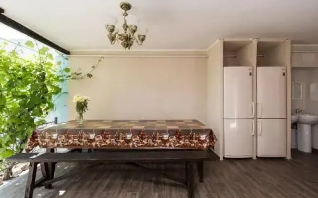 Guesthouse Sportivnaya 4a